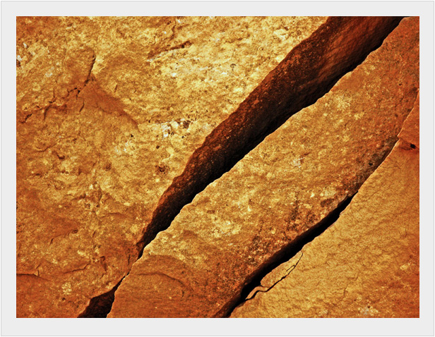 sandstone_cracks.jpg
